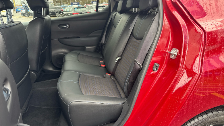 Nissan LEAF 160kW e+ N-Connecta 59kWh 5dr Auto Electric Hatchback